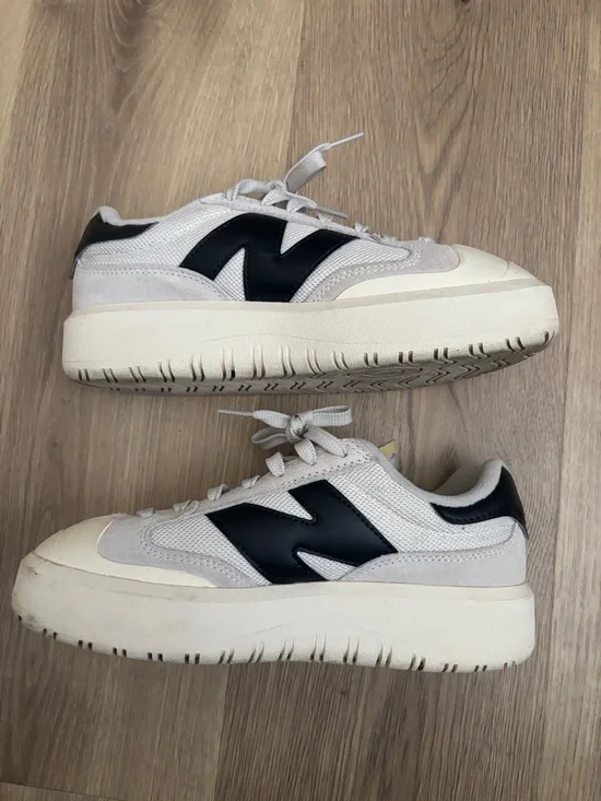 New Balance CT302
Moonbeam Black - Picture 2 of 6